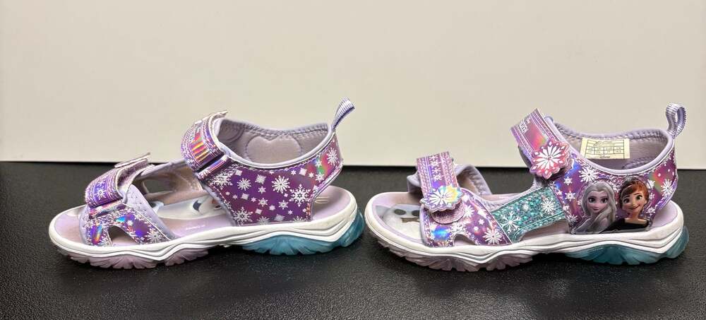 Disney Frozen Anna and Elsa Toddler Girls Light-Up Sandals Size 10